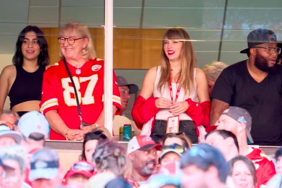 Patrick Mahomes ‘felt a little bit of pressure’ for Travis Kelce to score while Taylor Swift was watching.